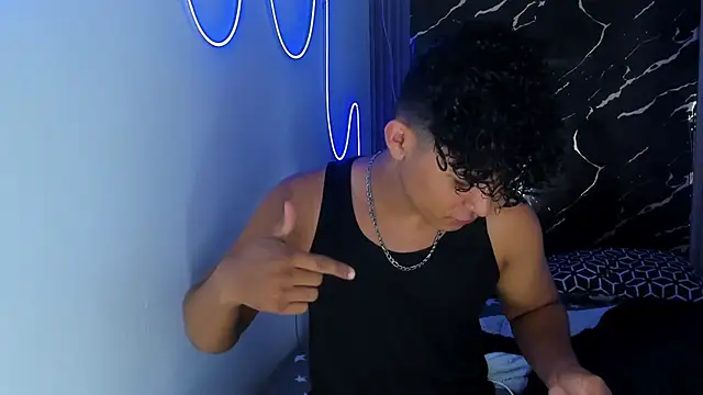 jamescurly00 online show from 01/08/26, 11:07