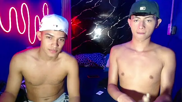 jamescurly00 online show from 04/17/26, 08:34