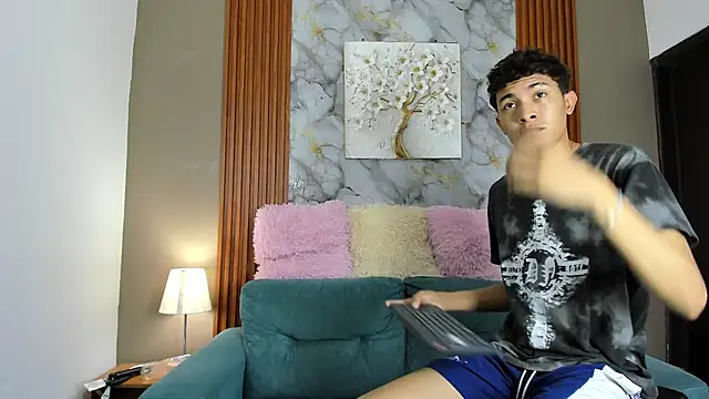 Snapshot of AVENGER_BOYS2026 chatting on 02/26/26, 07:13 AVENGER BOYS2026 online show from 02/26/26, 07:13