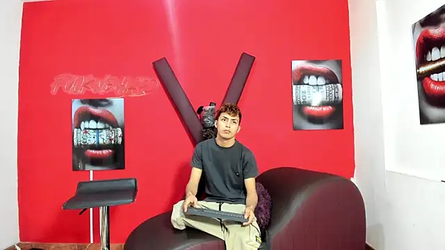 AVENGER BOYS2026 online show from 04/12/26, 07:13