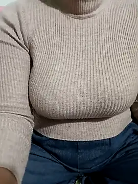 Snapshot of Tulip_Giang chatting on 01/12/26, 04:23 Tulip Giang online show from 01/12/26, 04:23