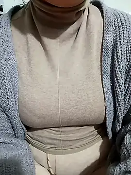 Snapshot of Tulip_Giang chatting on 01/13/26, 04:34 Tulip Giang online show from 01/13/26, 04:34