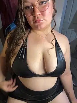 ParejaSutra69 online show from 04/07/26, 02:23