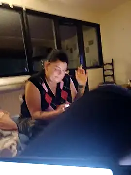 Snapshot of thathotcouple chatting on 01/06/26, 03:32 thathotcouple online show from 01/06/26, 03:32