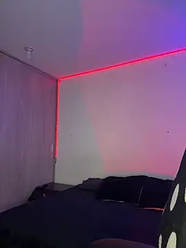 crystal dlun online show from 04/01/26, 05:21