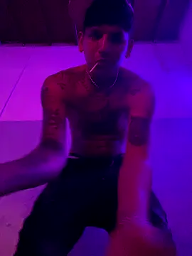 Snapshot of Sam_33_sexy_27 chatting on 01/07/26, 12:07 Sam 33 sexy 27 online show from 01/07/26, 12:07