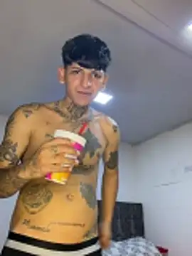 Snapshot of Sam_33_sexy_27 chatting on 02/06/26, 06:51 Sam 33 sexy 27 online show from 02/06/26, 06:51