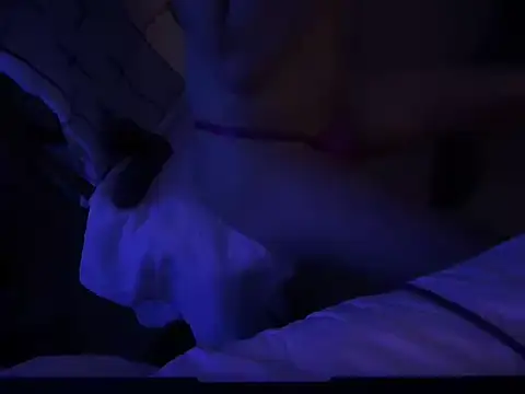 Snapshot of WarmSound chatting on 01/14/26, 07:58 WarmSound online show from 01/14/26, 07:58