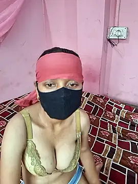 Snapshot of savitaxbhabhi chatting on 06/08/26, 02:45 savitaxbhabhi online show from 06/08/26, 02:45