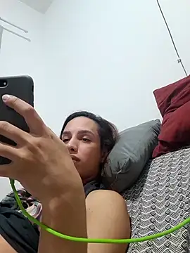 ofjuliaa online show from 04/08/26, 02:33