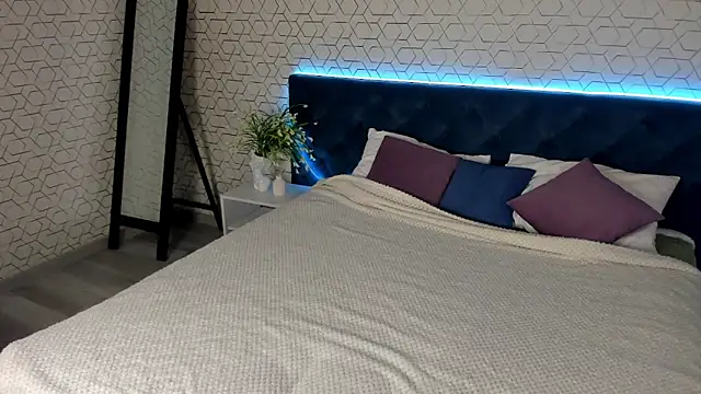 desiree doll online show from 02/12/26, 01:11