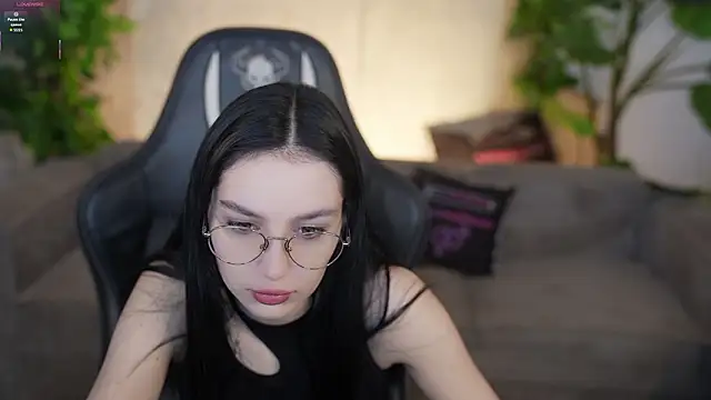 Snapshot of Mila_Rose054 chatting on 02/28/26, 08:26 Mila Rose054 online show from 02/28/26, 08:26