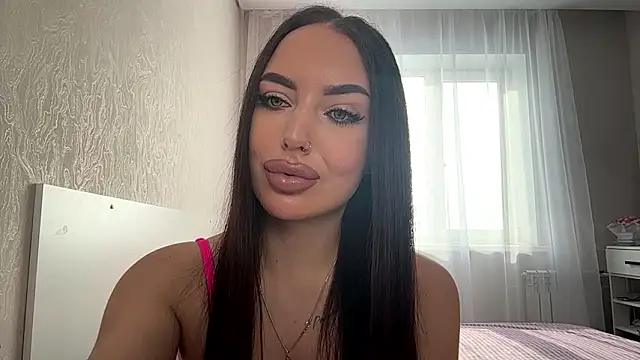 Snapshot of QueenGelik chatting on 02/19/26, 03:02 QueenGelik online show from 02/19/26, 03:02