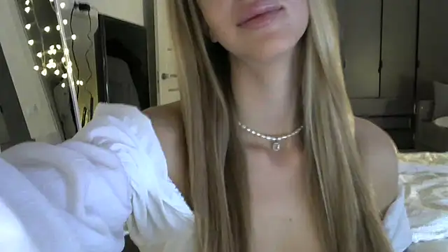 LizaSweetyq online show from 02/11/26, 09:03