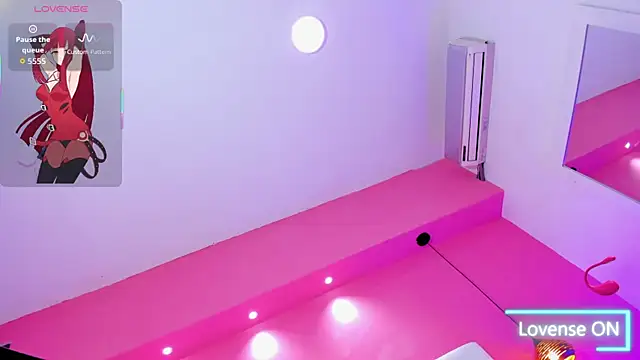 mia collinsss online show from 01/07/26, 08:55