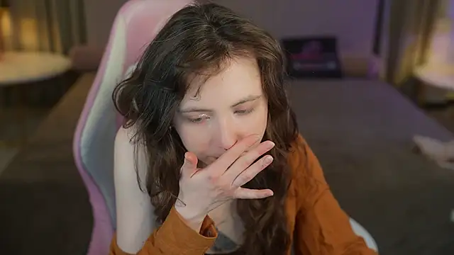 Orly flame online show from 04/16/26, 12:06