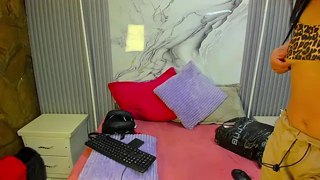 miarose 69 online show from 04/15/26, 02:18