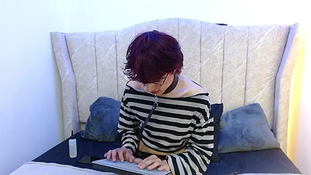 Angel adrien online show from 02/10/26, 01:04