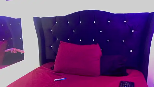 Angel adrien online show from 04/10/26, 12:54