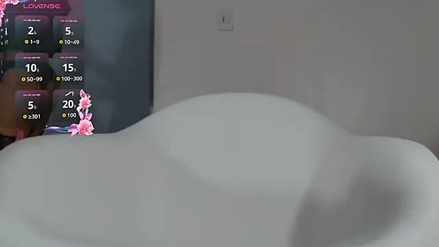 Little Leksa online show from 02/18/26, 01:40