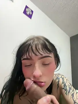 Snapshot of dulce-katt chatting on 04/14/26, 04:07 dulce-katt online show from 04/14/26, 04:07