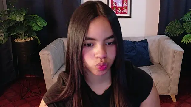 SofiaMante  online show from 02/04/26, 09:20