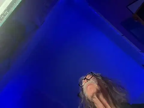 Snapshot of LickYourYoni chatting on 02/01/26, 12:59 LickYourYoni online show from 02/01/26, 12:59