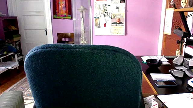 LickYourYoni online show from 04/26/26, 03:42