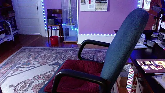 LickYourYoni online show from 05/04/26, 01:40
