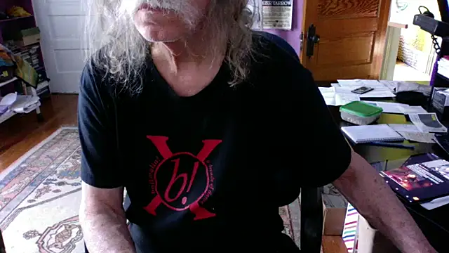 LickYourYoni online show from 05/21/26, 08:27