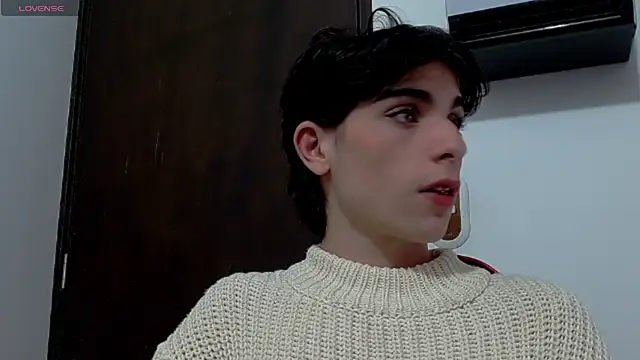 Snapshot of lilithot23 chatting on 01/12/26, 07:19 lilithot23 online show from 01/12/26, 07:19