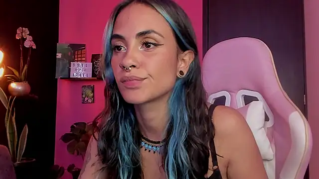 Snapshot of azula_lillet chatting on 01/09/26, 08:32 azula lillet online show from 01/09/26, 08:32