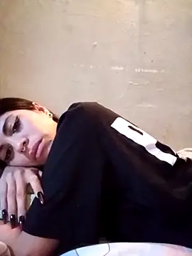 Chiquitoperopeligroso4 online show from 02/20/26, 04:31