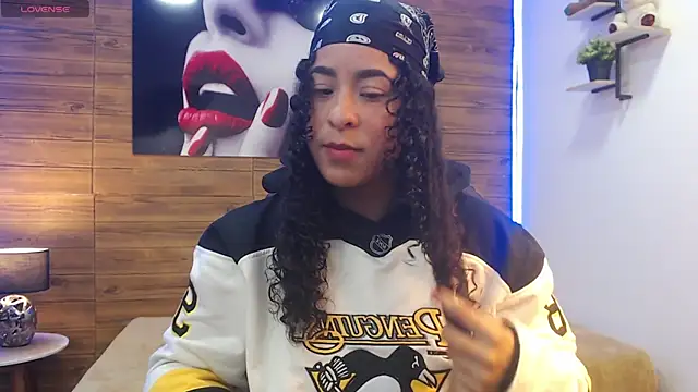 Mila lock online show from 01/09/26, 02:58