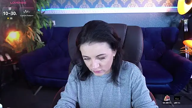 Dafni Monn online show from 10/04/25, 05:49