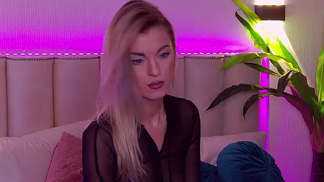 AvrilSkyy online show from 01/12/26, 06:07