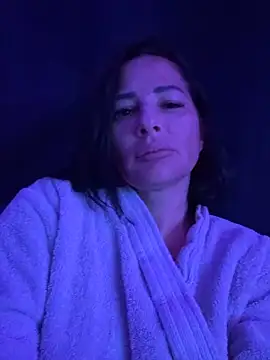 Maya-www online show from 03/04/26, 06:08