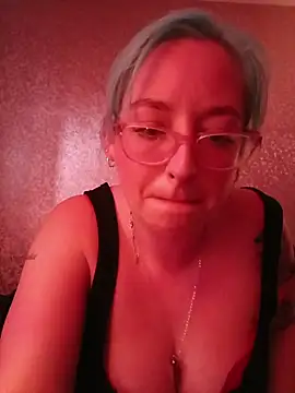 mommamilf69 online show from 01/09/26, 10:29