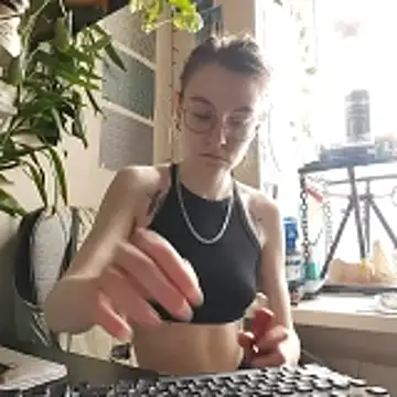 Snapshot of Shy_Bamby chatting on 02/19/26, 12:23 Shy Bamby online show from 02/19/26, 12:23