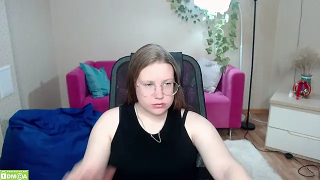 Snapshot of kuri_u chatting on 02/05/26, 08:41 kuri u online show from 02/05/26, 08:41