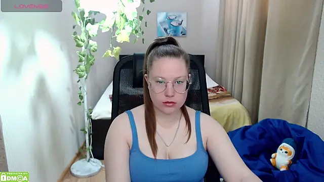 Snapshot of kuri_u chatting on 02/10/26, 09:35 kuri u online show from 02/10/26, 09:35