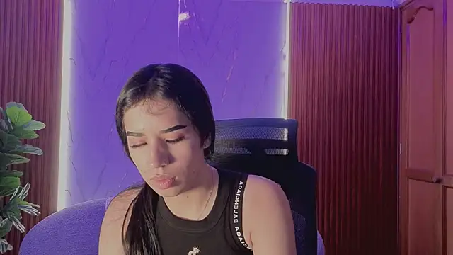 Snapshot of zoevg chatting on 01/09/26, 11:46 zoevg online show from 01/09/26, 11:46