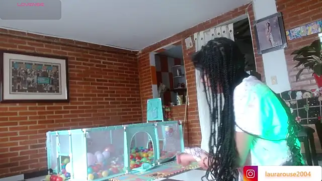 Lia rouse04 online show from 03/25/26, 12:44