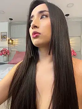 IvonneOwen online show from 05/20/26, 03:45
