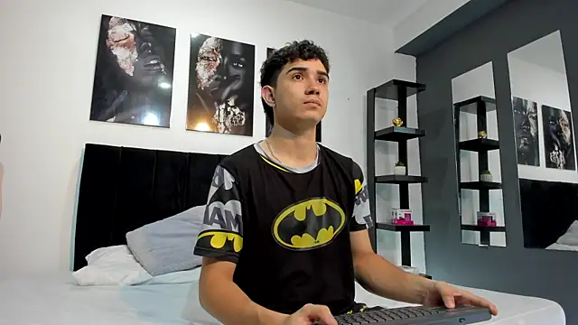 Snapshot of Alejo_Grey chatting on 01/10/26, 07:15 Alejo Grey online show from 01/10/26, 07:15