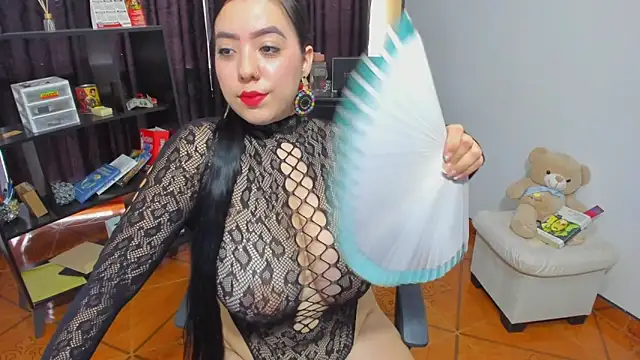 Snapshot of SophiiaRios_ chatting on 02/15/26, 01:41 SophiiaRios online show from 02/15/26, 01:41