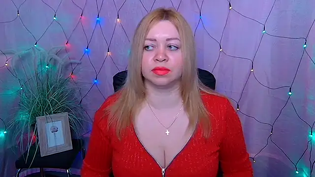 Snapshot of OliviaVerr chatting on 02/02/26, 01:21 OliviaVerr online show from 02/02/26, 01:21