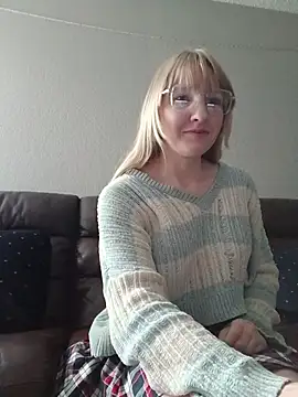 Snapshot of BunnySnowFlake chatting on 04/11/26, 11:09 BunnySnowFlake online show from 04/11/26, 11:09