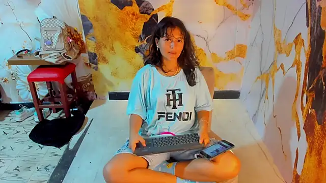 MiaBella18 online show from 01/11/26, 07:19