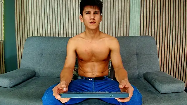 Snapshot of Atlas_desire chatting on 02/23/26, 07:33 Atlas desire online show from 02/23/26, 07:33